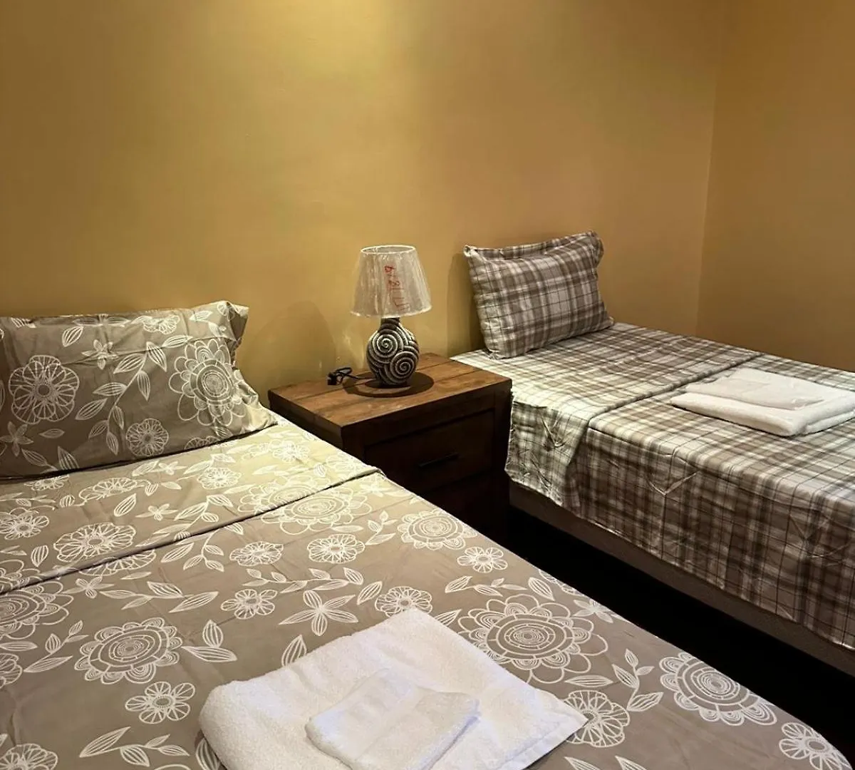 Royal Deluxe At Dillsbury Xl Apartment Kingston