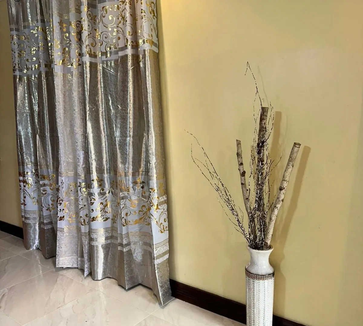 Royal Deluxe At Dillsbury Xl Apartment Kingston